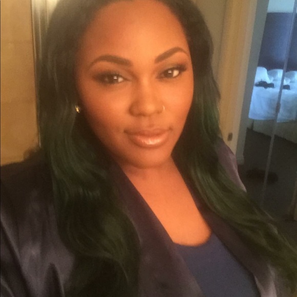 Meet your Posher, Emilee - Picture 6 of 14